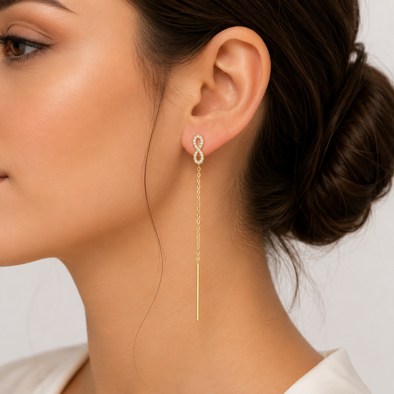 Cercei Infinitul Auriu din Argint 925 Placat cu Aur 14K – Model Threader cu Zirconii Strălucitoare, 7.5 cm. CD617