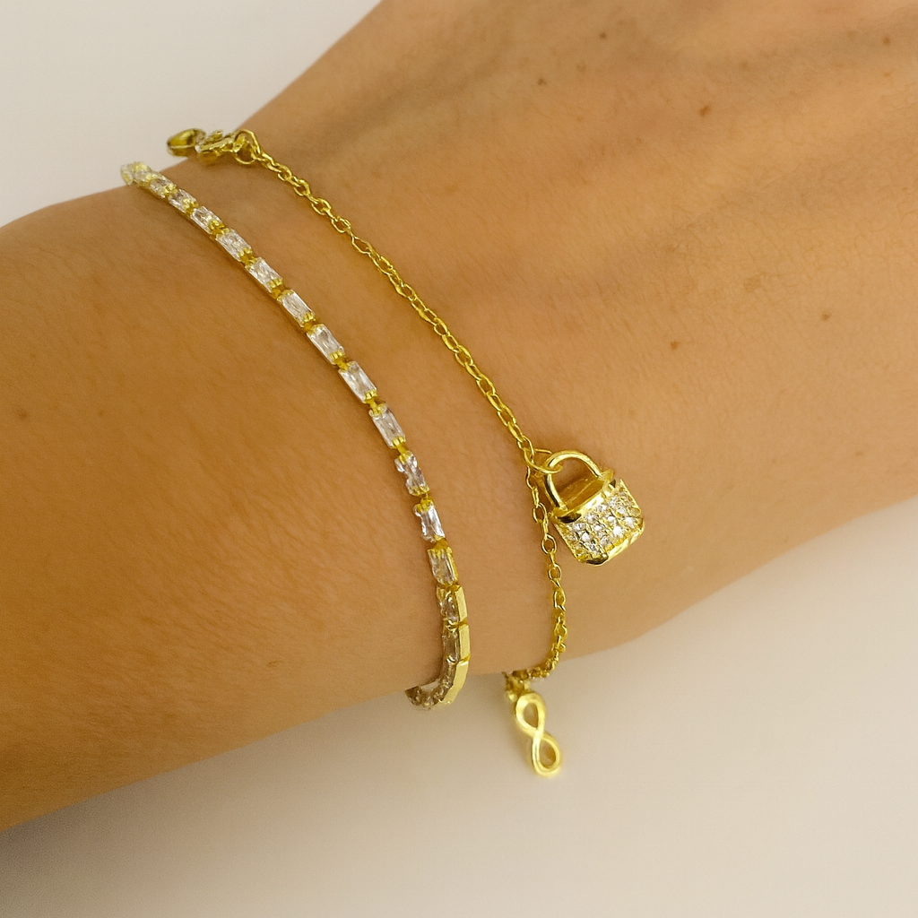 Brățară L’amour Scellé din argint 925 placată cu aur 14K, cu lacăt și simbol infinit. BD326