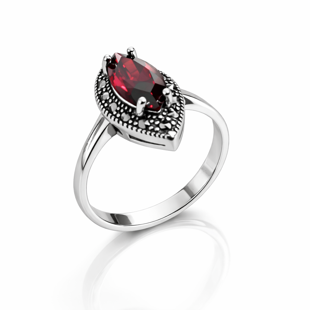 Inel Argint 925 „Imperial Garnet Noir” cu Marcazite – Design Elegant, Piatră Centrală 12x6 mm. ID504