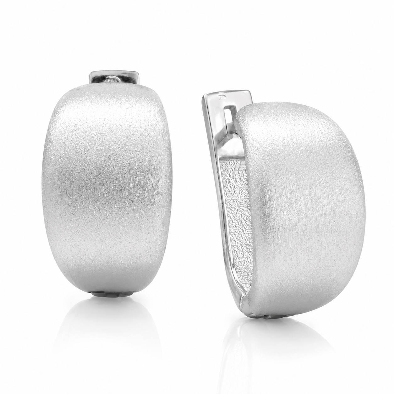 Cercei din Argint 925 „Luna Domnească” – Cercei Eleganți Satinati cu Închidere Englezească CD359