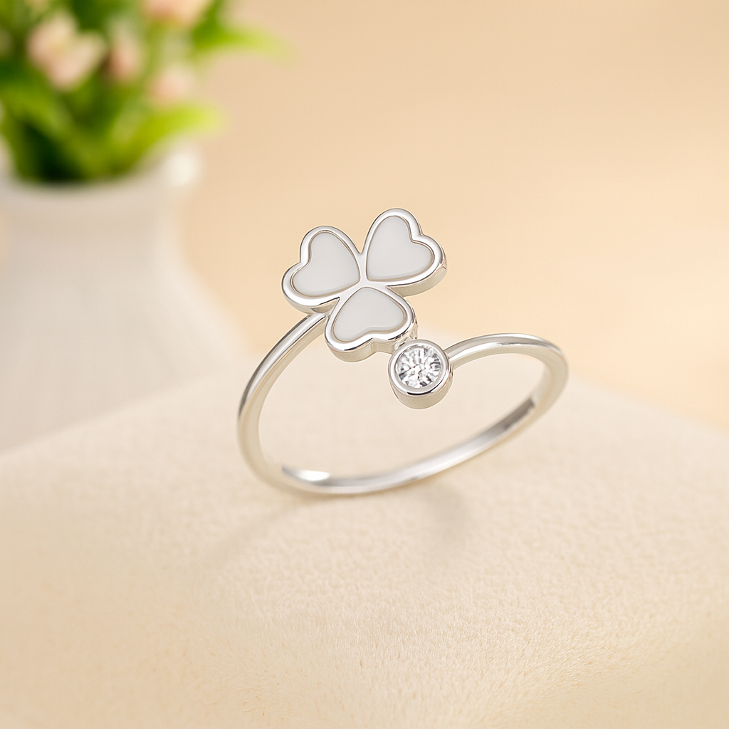 Inel Reglabil Trifoi cu Email Alb din Argint 925 Rodiat, Design Elegant. ID524
