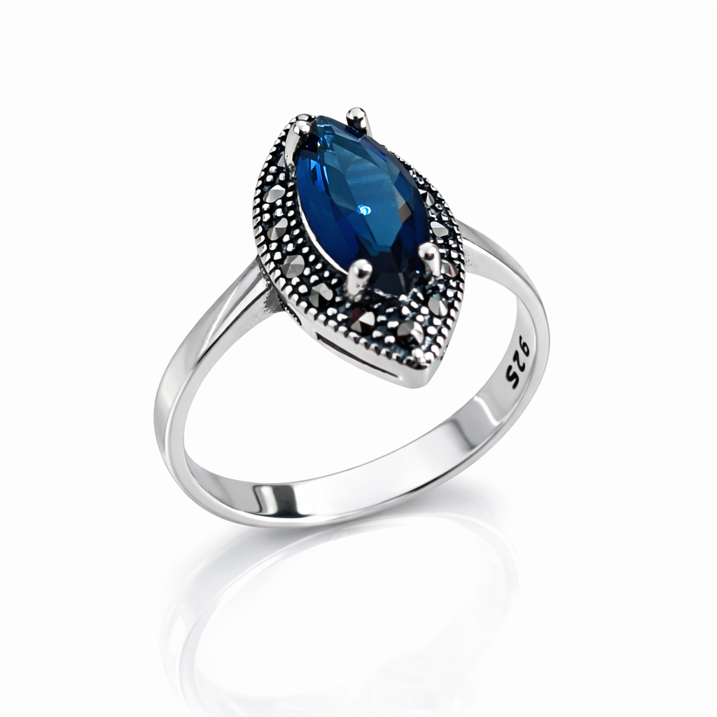 Inel din Argint 925 „Nocturna Regală” cu Marcasite și Piatra Albastră Marquise. ID504