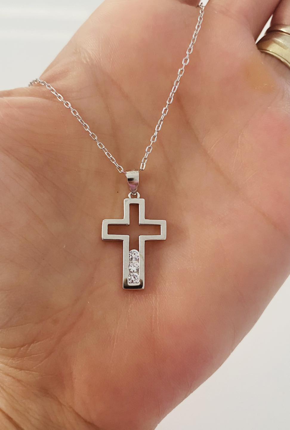 Lantisor cruciulita argint pe gat