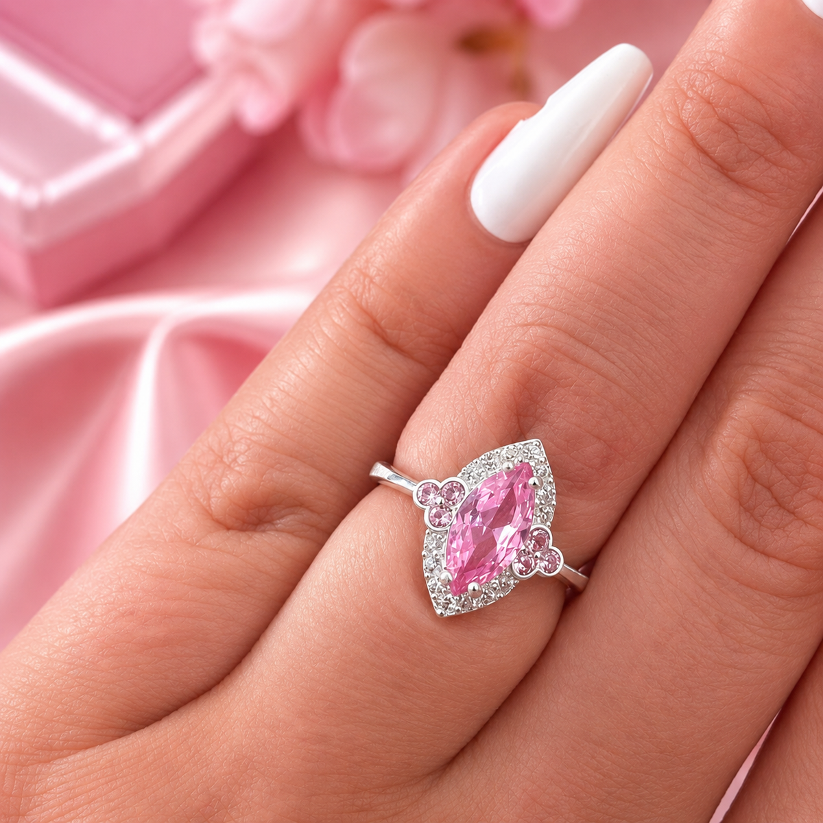 Inel „Amélie” din Argint 925 cu Piatră Roz Marchiză și Accente Florale – Eleganță Feminină, cca. 3 g