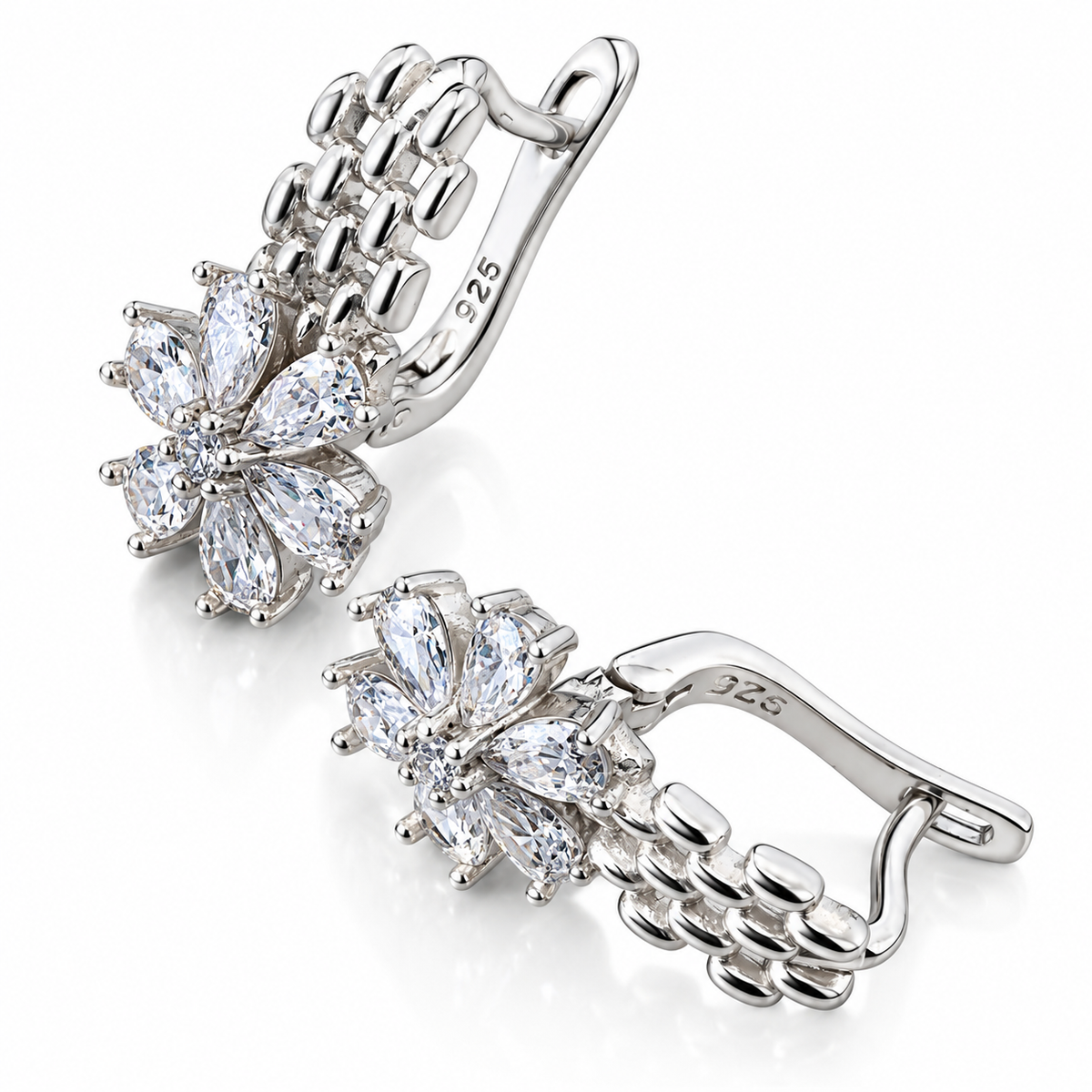 Cercei damă din Argint 925 „Floare de Lumină” cu zirconii albe – design floral elegant și strălucitor