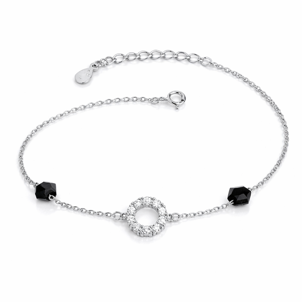 Brățară din argint 925 rodiat cu pandant circular din zirconii și cristale negre, finisaj elegant