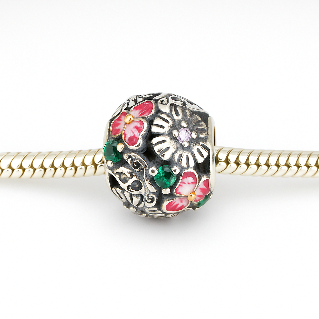 Charm decorativ argint 925 cu motive florale și pietre verzi, bijuterie tip Pandora