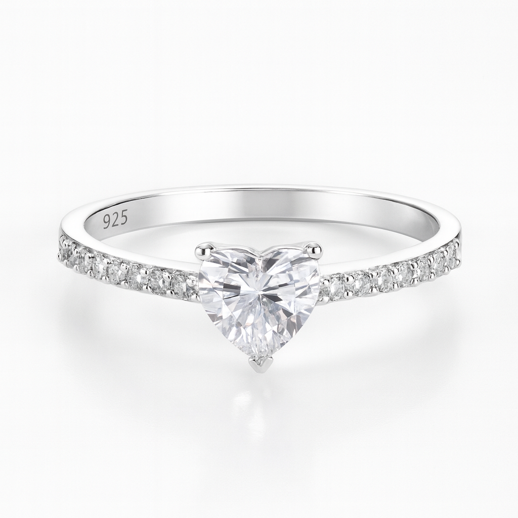 Inel argint 925 cu design romantic și piatră tip inimă, ideal pentru cadou