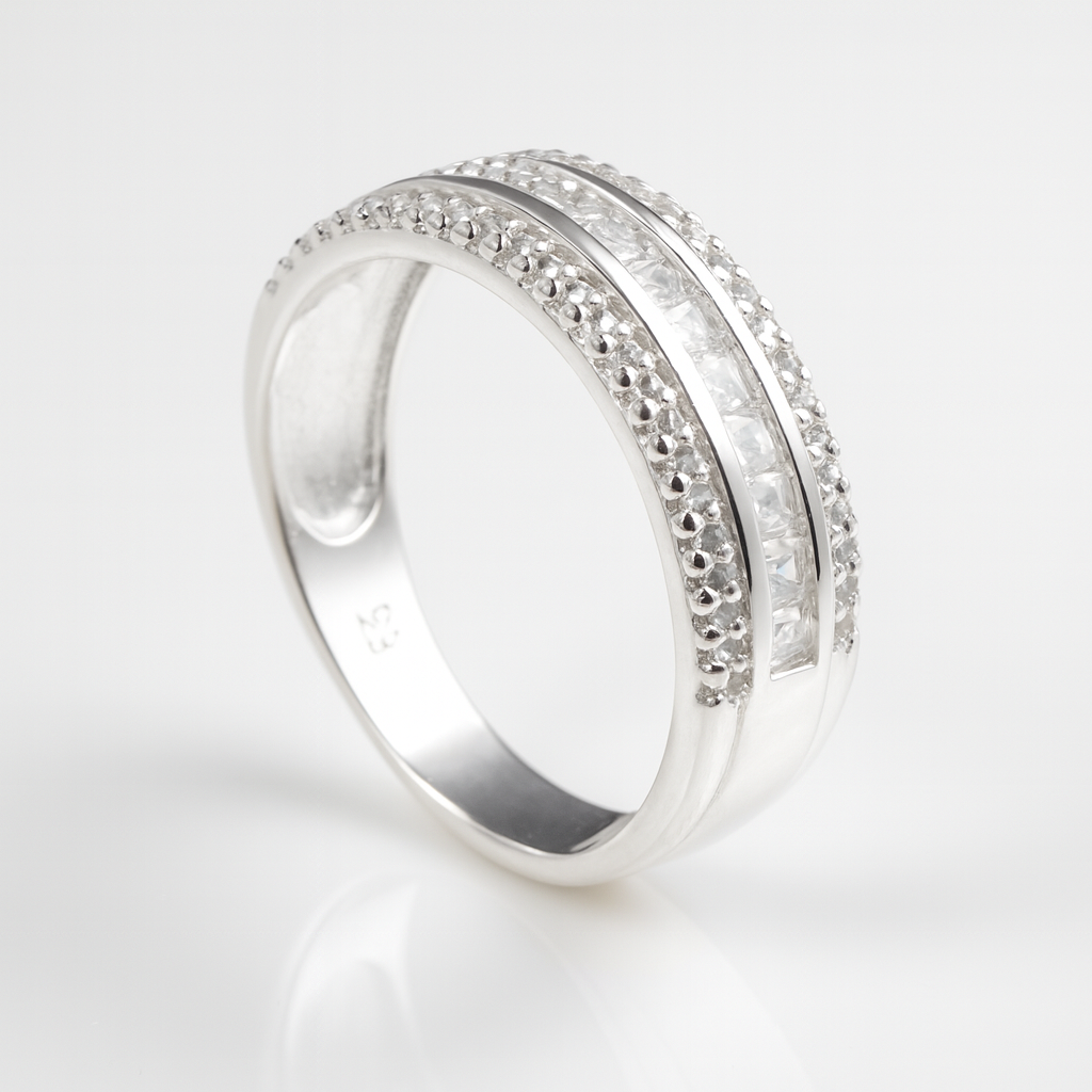 Inel elegant din Argint 925, strălucire intensă cu zirconii dispuse pe trei rânduri