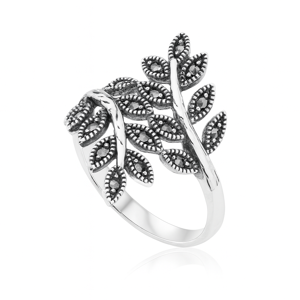 Inel elegant din argint cu marcasite pentru damă – stil vintage și strălucire metalică