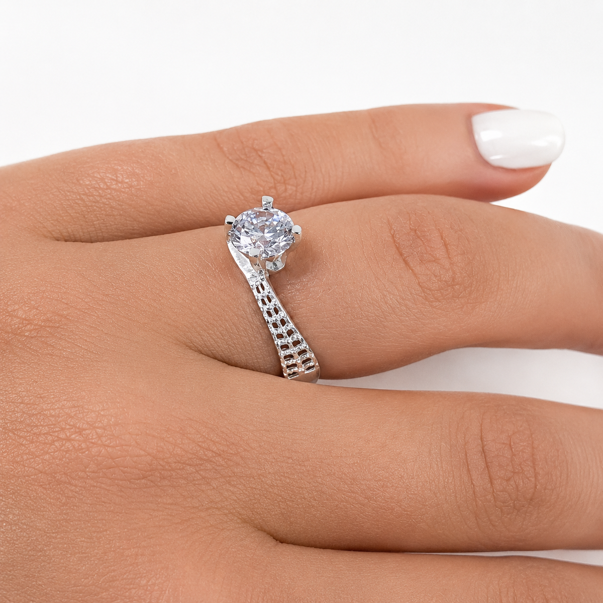 Inel „Elena” din Argint 925 cu Zirconiu Central – Design Solitaire Elegant