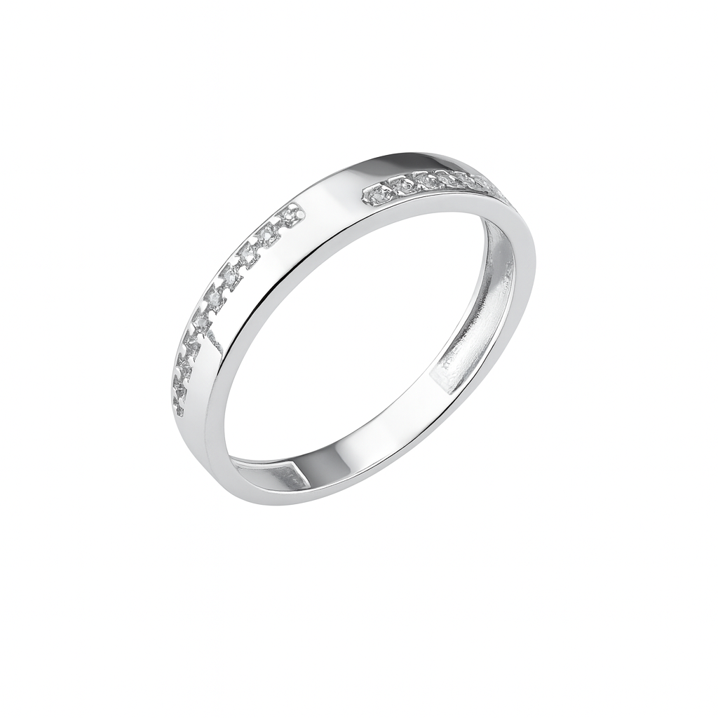 inel subtire din argint 925 cu design minimalist si greutate 1.7 grame, fundal alb e-commerce